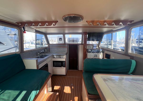 Pacifica Flybridge image