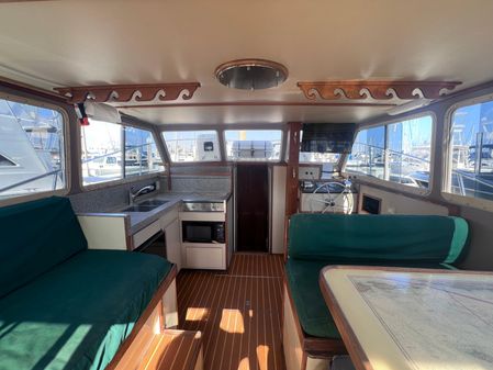 Pacifica Flybridge image