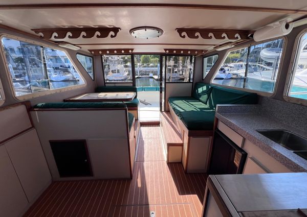 Pacifica Flybridge image