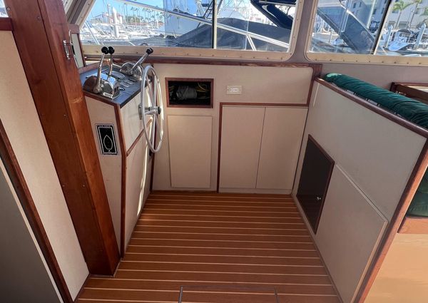 Pacifica Flybridge image