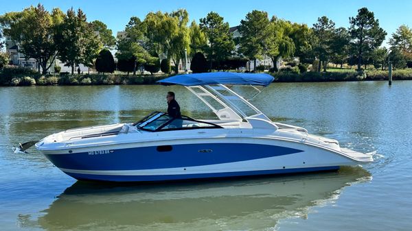 Sea Ray SDX 270