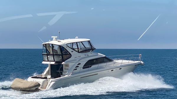 Sea Ray 560 Sedan Bridge