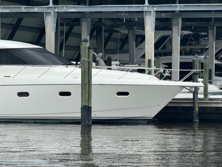 Tiara Yachts 5800 Sovran image