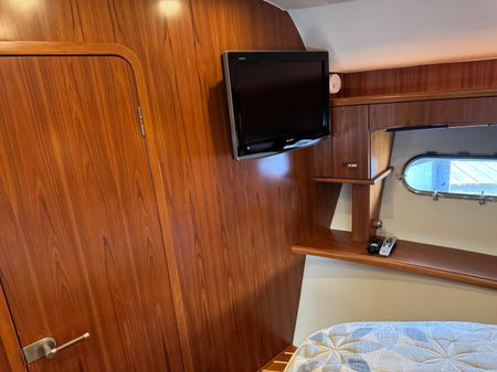 Tiara Yachts 5800 Sovran image