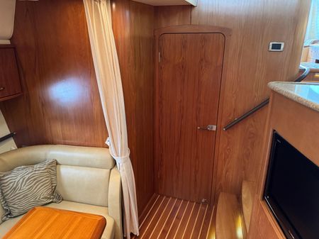 Tiara Yachts 5800 Sovran image