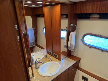 Tiara Yachts 5800 Sovran image