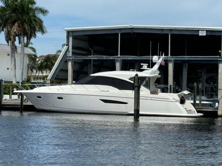 Tiara Yachts 5800 Sovran image