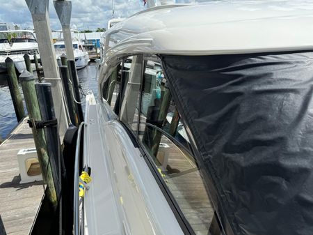 Tiara Yachts 5800 Sovran image