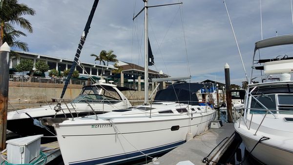 Hunter 36
