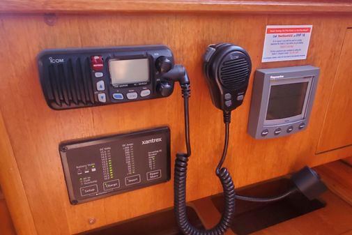 Hunter 36 image