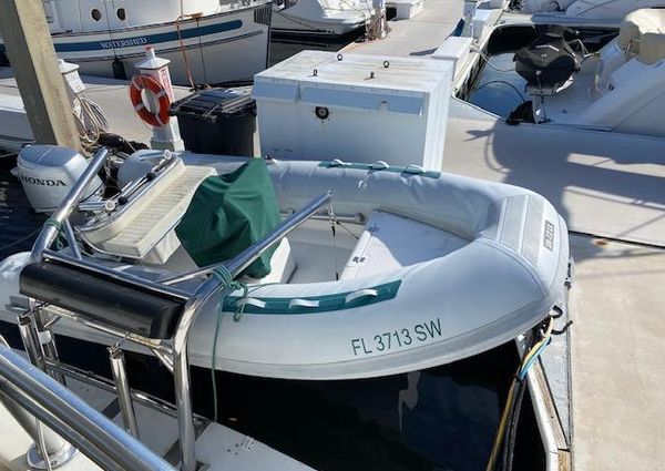 Mainship Aft Cabin MY image