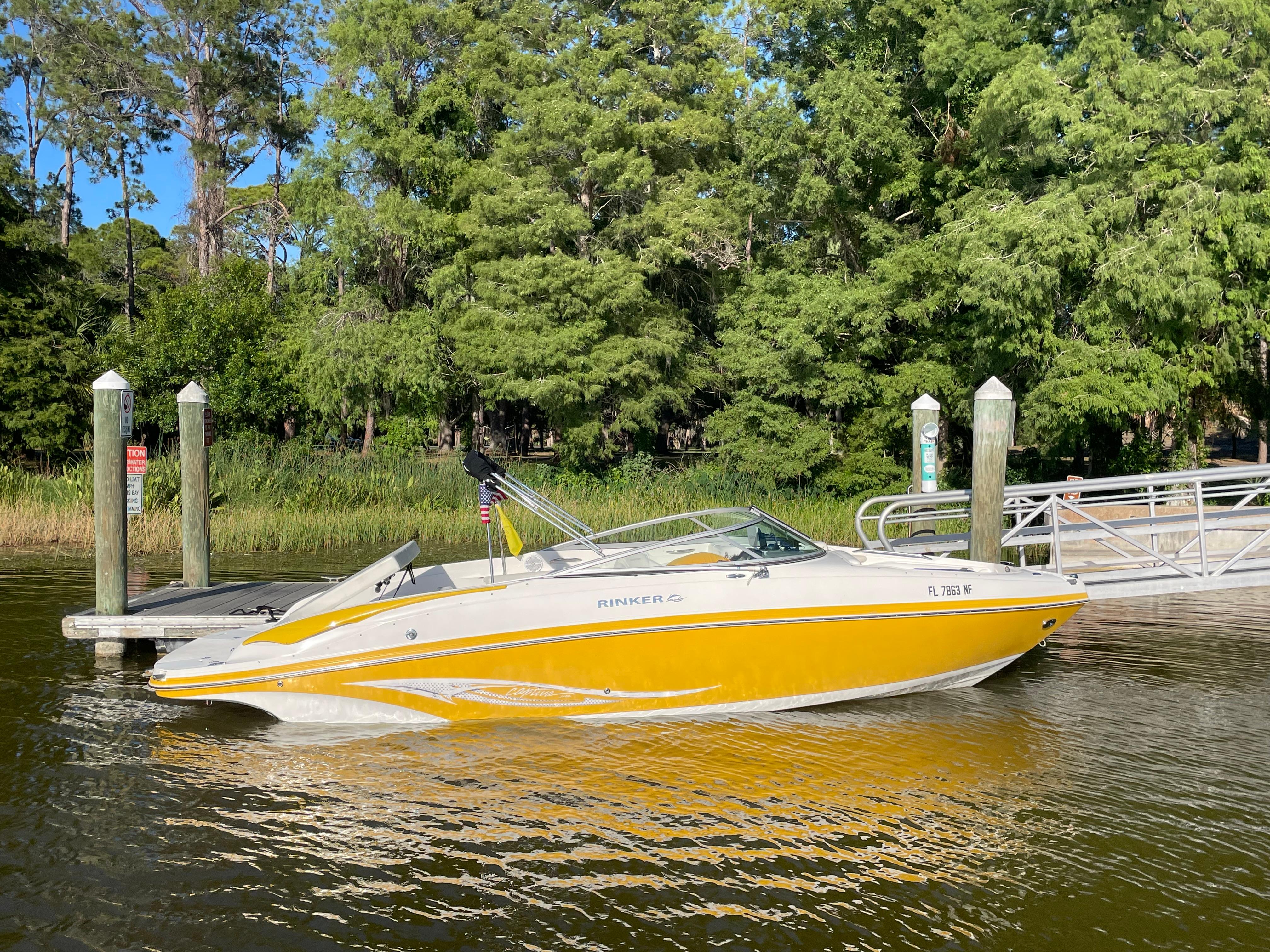 2007 Rinker 246 captiva bowrider