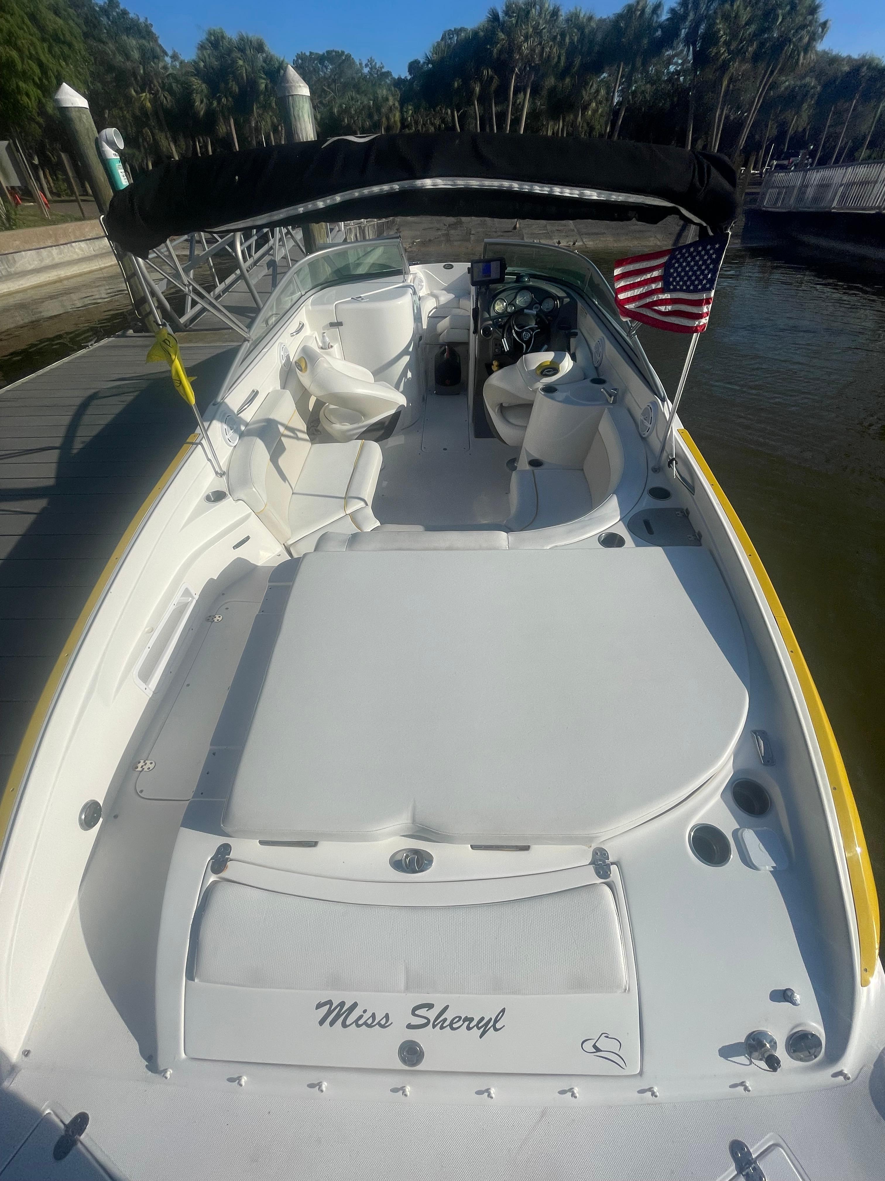 2007 Rinker 246 captiva bowrider