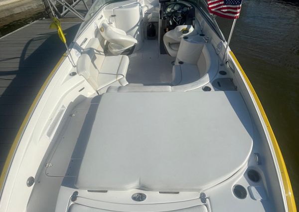 Rinker 246-CAPTIVA-BOWRIDER image