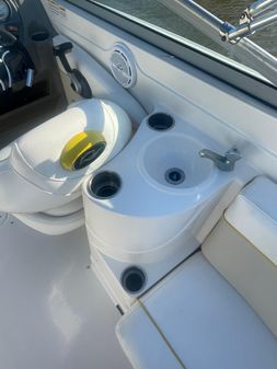 Rinker 246-CAPTIVA-BOWRIDER image