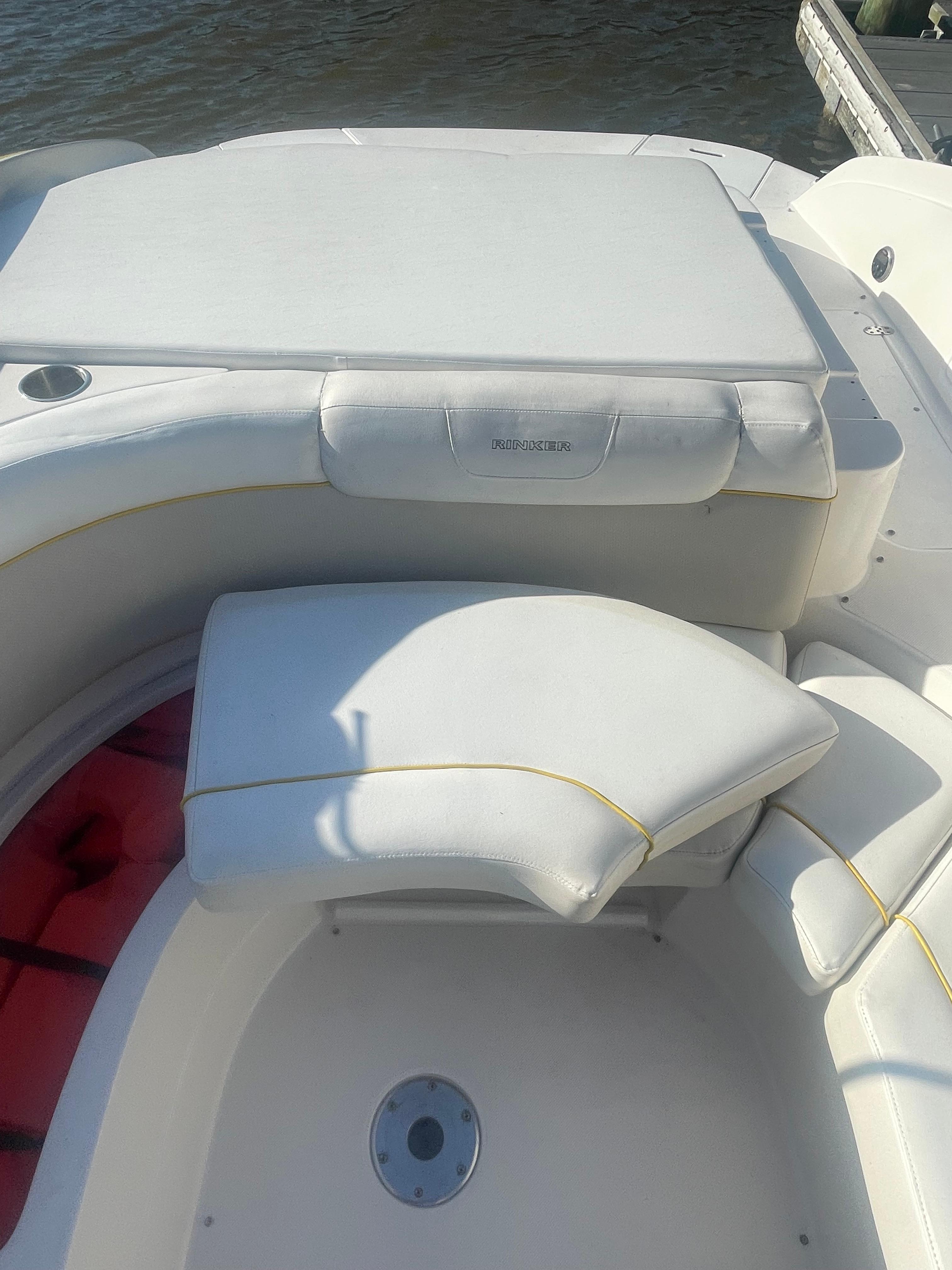 2007 Rinker 246 captiva bowrider