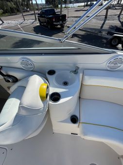 Rinker 246-CAPTIVA-BOWRIDER image