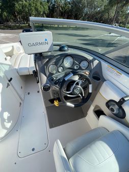 Rinker 246-CAPTIVA-BOWRIDER image