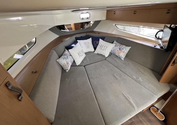 Beneteau Flyer 32 image