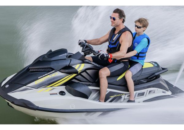 Yamaha-waverunner GP-HO image