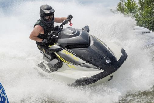 Yamaha-waverunner GP-HO image