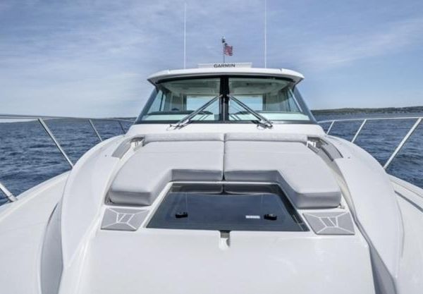 Tiara Yachts 43 LE image