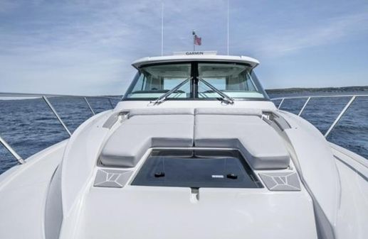 Tiara Yachts 43 LE image