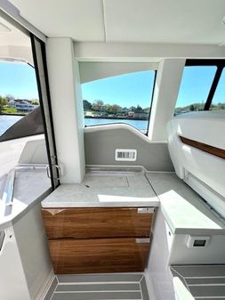 Tiara Yachts 43 LE image