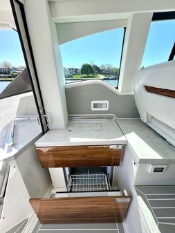 Tiara Yachts 43 LE image