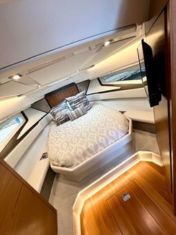 Tiara Yachts 43 LE image