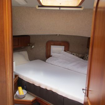 Aquastar OCEANRANGER-38-AFT-CABIN image