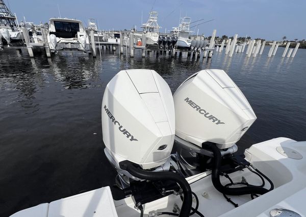 Boston Whaler 280 Outrage image