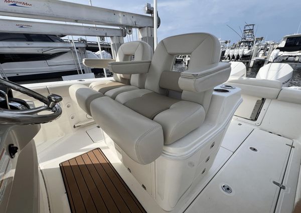 Boston Whaler 280 Outrage image