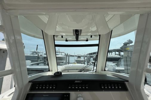 Boston Whaler 280 Outrage image