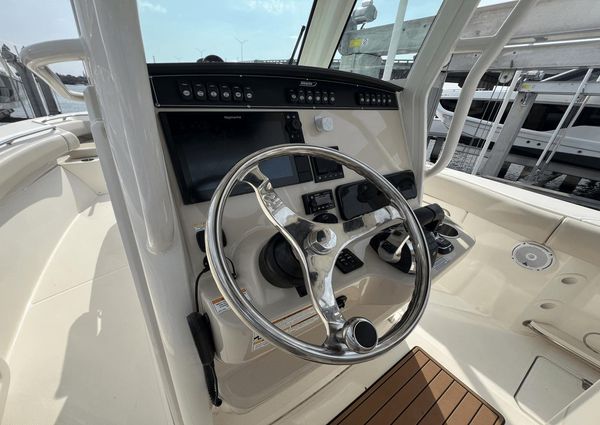 Boston Whaler 280 Outrage image