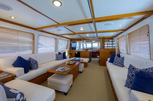 New England Boatworks Enclosed Raised Pilothouse image