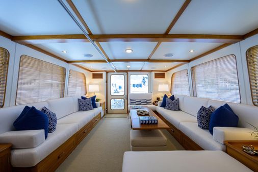 New England Boatworks Enclosed Raised Pilothouse image