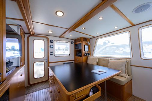 New England Boatworks Enclosed Raised Pilothouse image