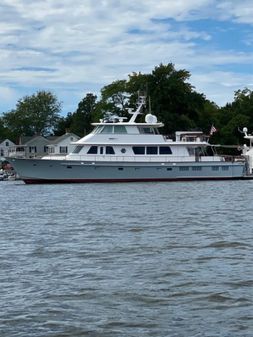 New England Boatworks Enclosed Raised Pilothouse image