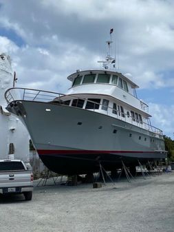 New England Boatworks Enclosed Raised Pilothouse image