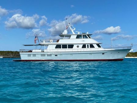 New England Boatworks Enclosed Raised Pilothouse image