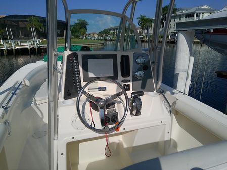 Trophy 2503 Center Console image