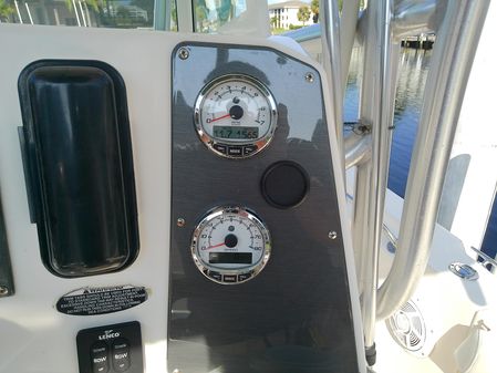 Trophy 2503 Center Console image