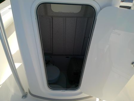 Trophy 2503 Center Console image