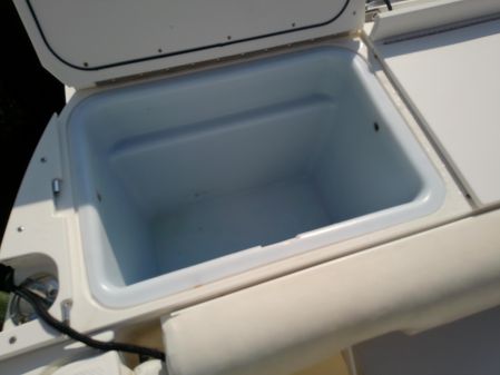 Trophy 2503 Center Console image