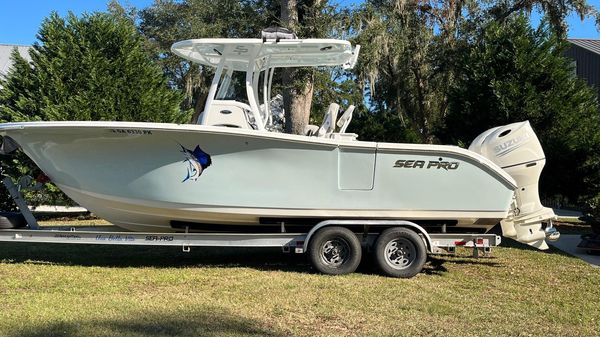 Sea Pro 259 Center Console 