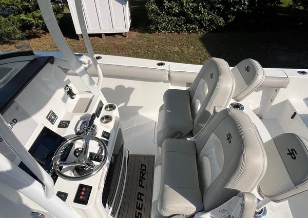 Sea Pro 259 Center Console image