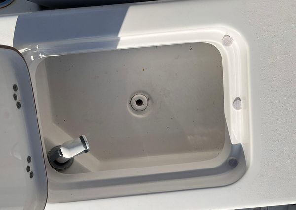 Sea Pro 259 Center Console image