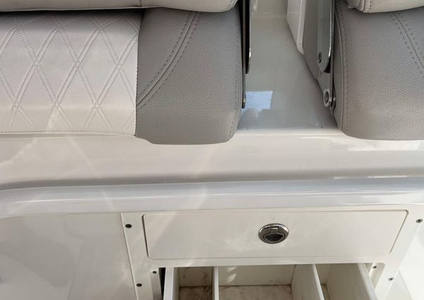 Sea Pro 259 Center Console image