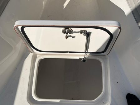 Sea Pro 259 Center Console image